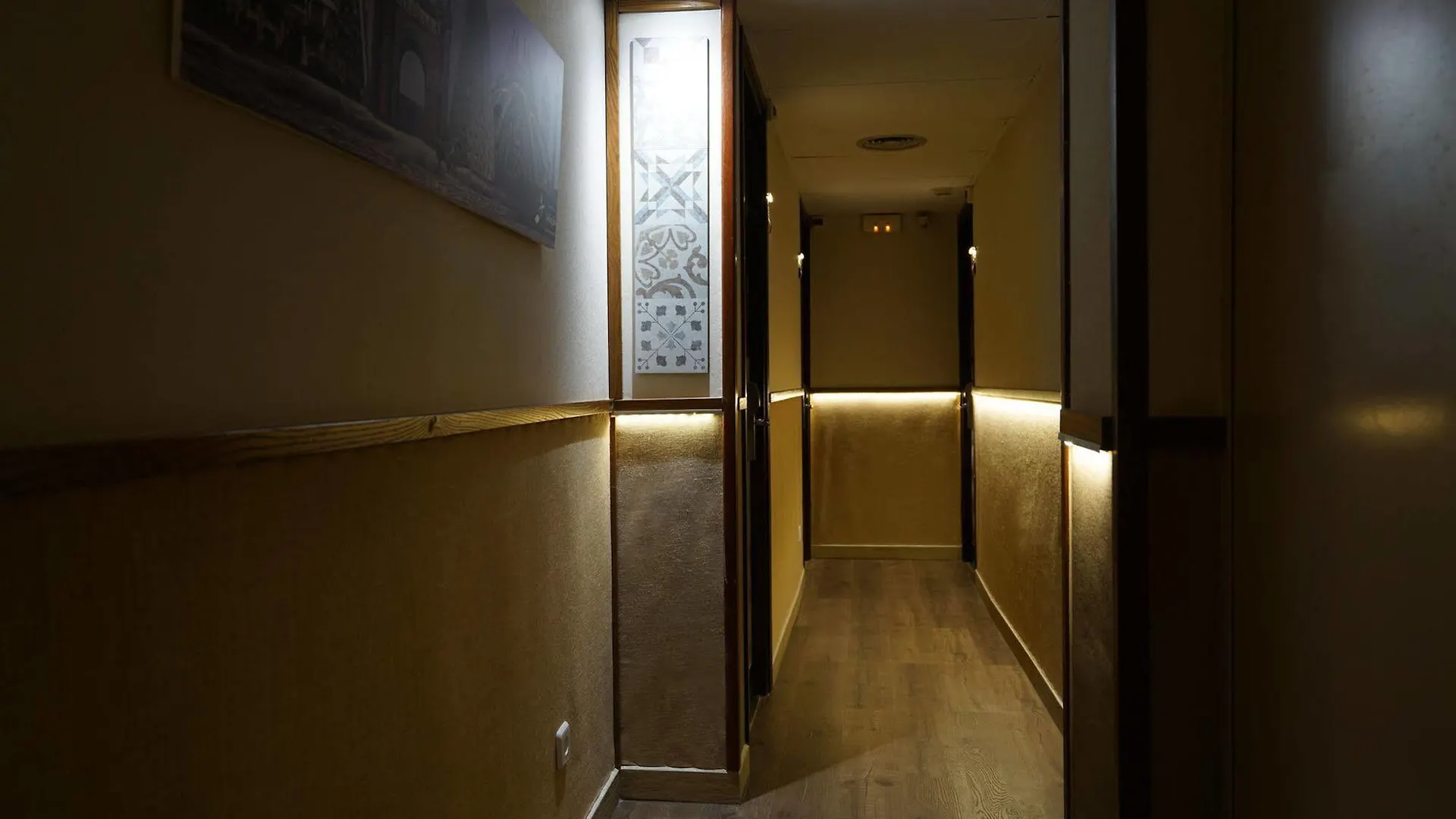 Hotel Adagio Barcelona 2*,